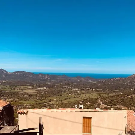 Maison Chaleureuse Et Atypique *